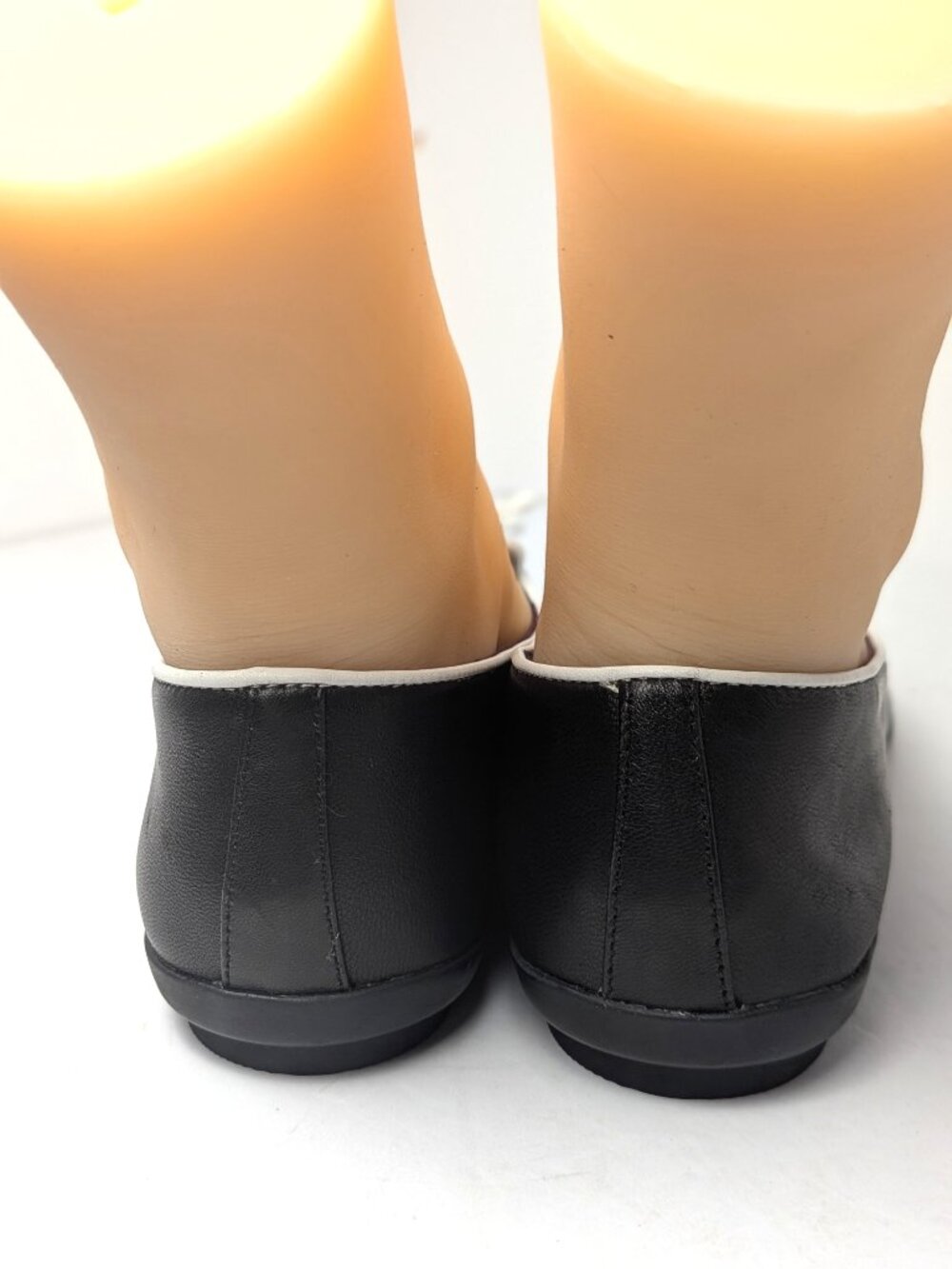 Aerosoles Doran Black White Leather Spectator Pointed Toe Flats 10M NWT - Picture 9 of 12